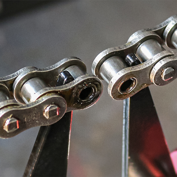 DRIVE CHAIN TENSIONER