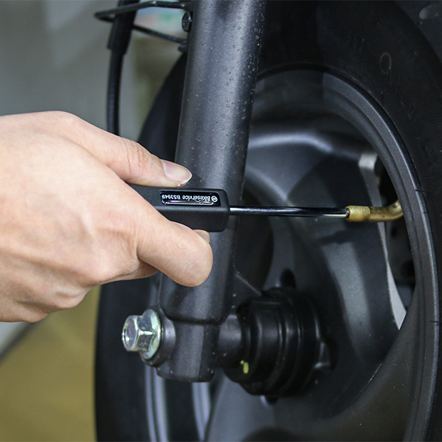 VALVE CORE TORQUE TOOL