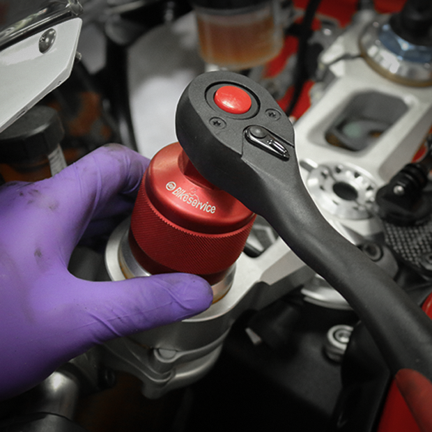 1/4 Inch SQUARE DRIVE RATCHET WRENCH